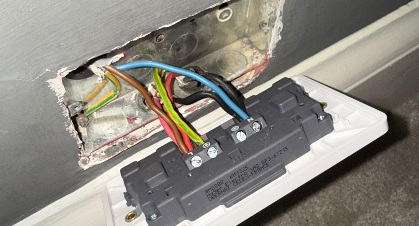 Faulty Socket Repaired & Replaced, Essex