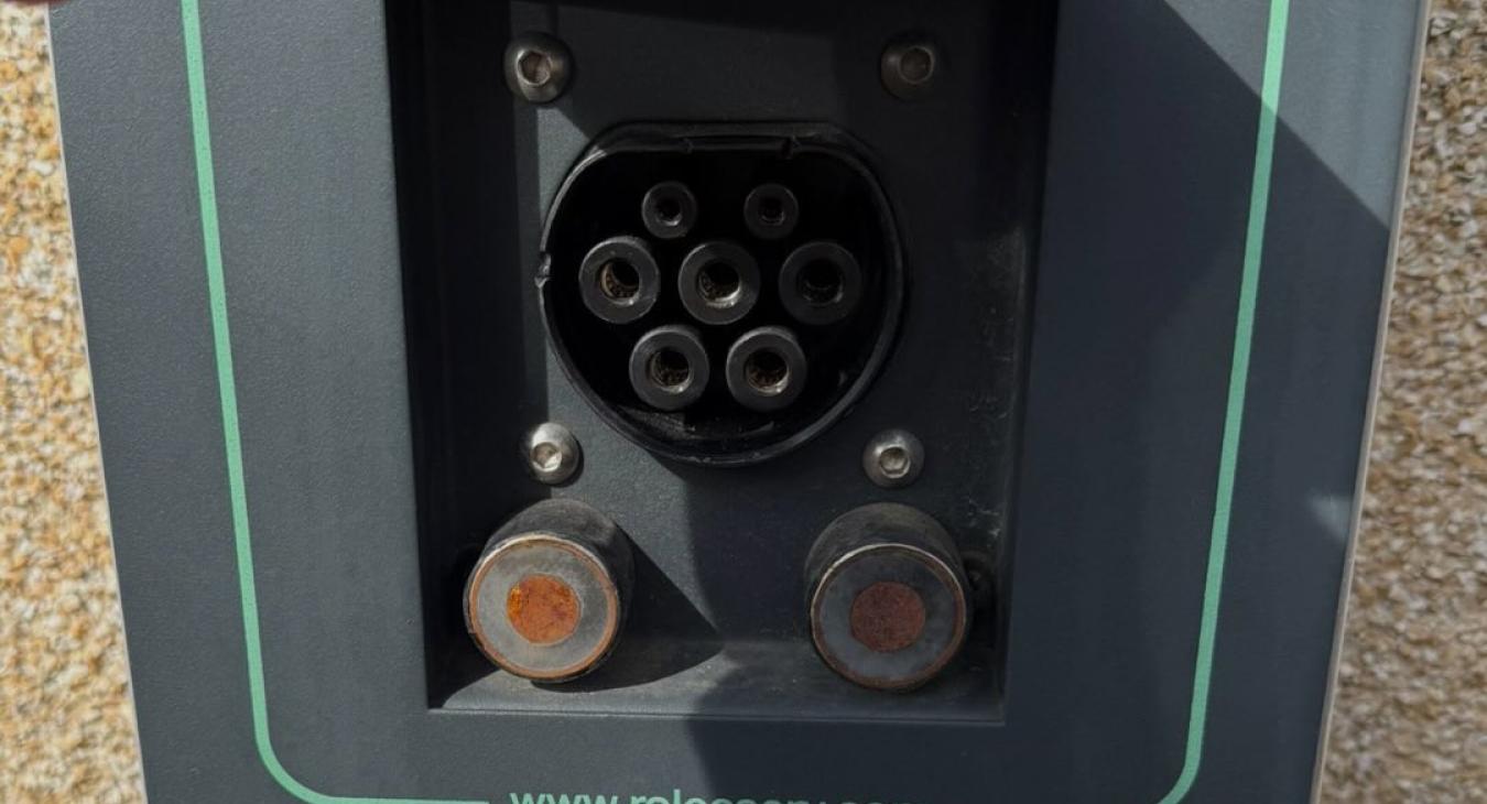 Replacing a faulty socket on EV Charger